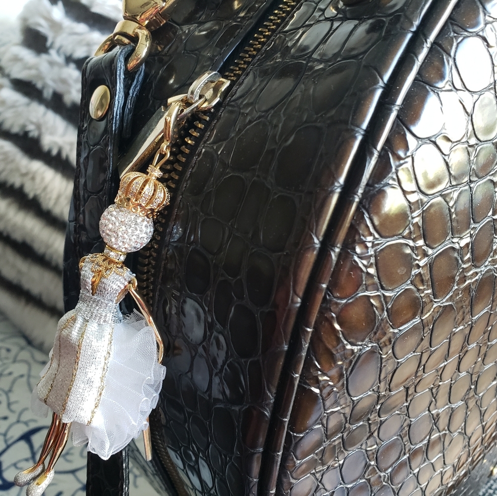 Christmas White queen! Gisel handmade doll necklace